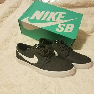 Nike SB Portmore shoes